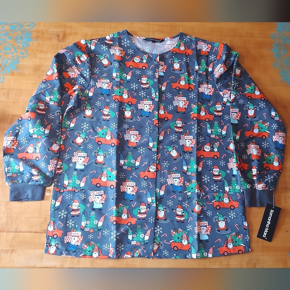 Women's Size Small Long Sleeve Scrub  Gnomes Gifts Red Truck Christmas Grey NWT